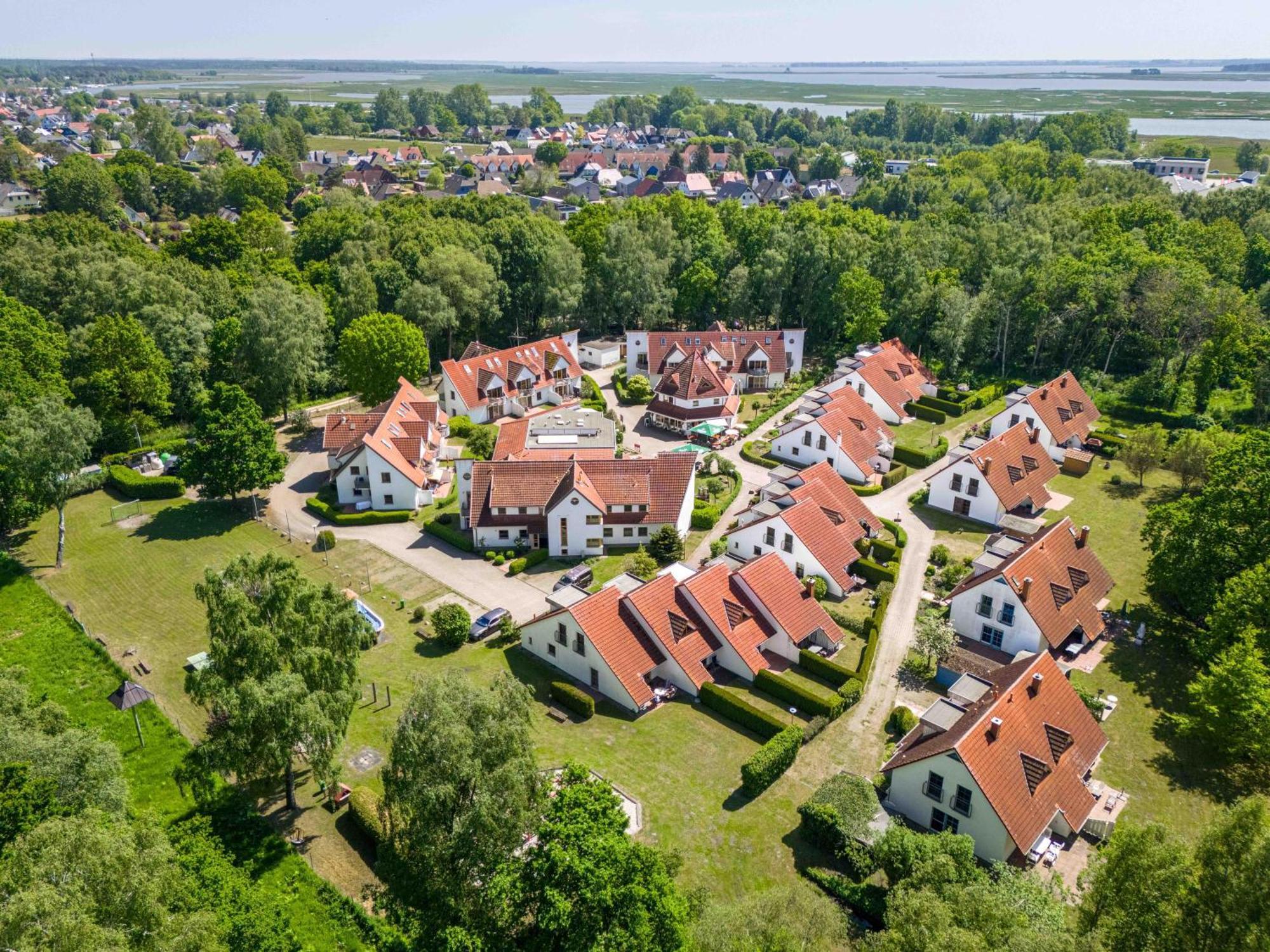 Ferienpark Freesenbruch Wohnung 4 4 - Seeschwalbe Zingst Bagian luar foto