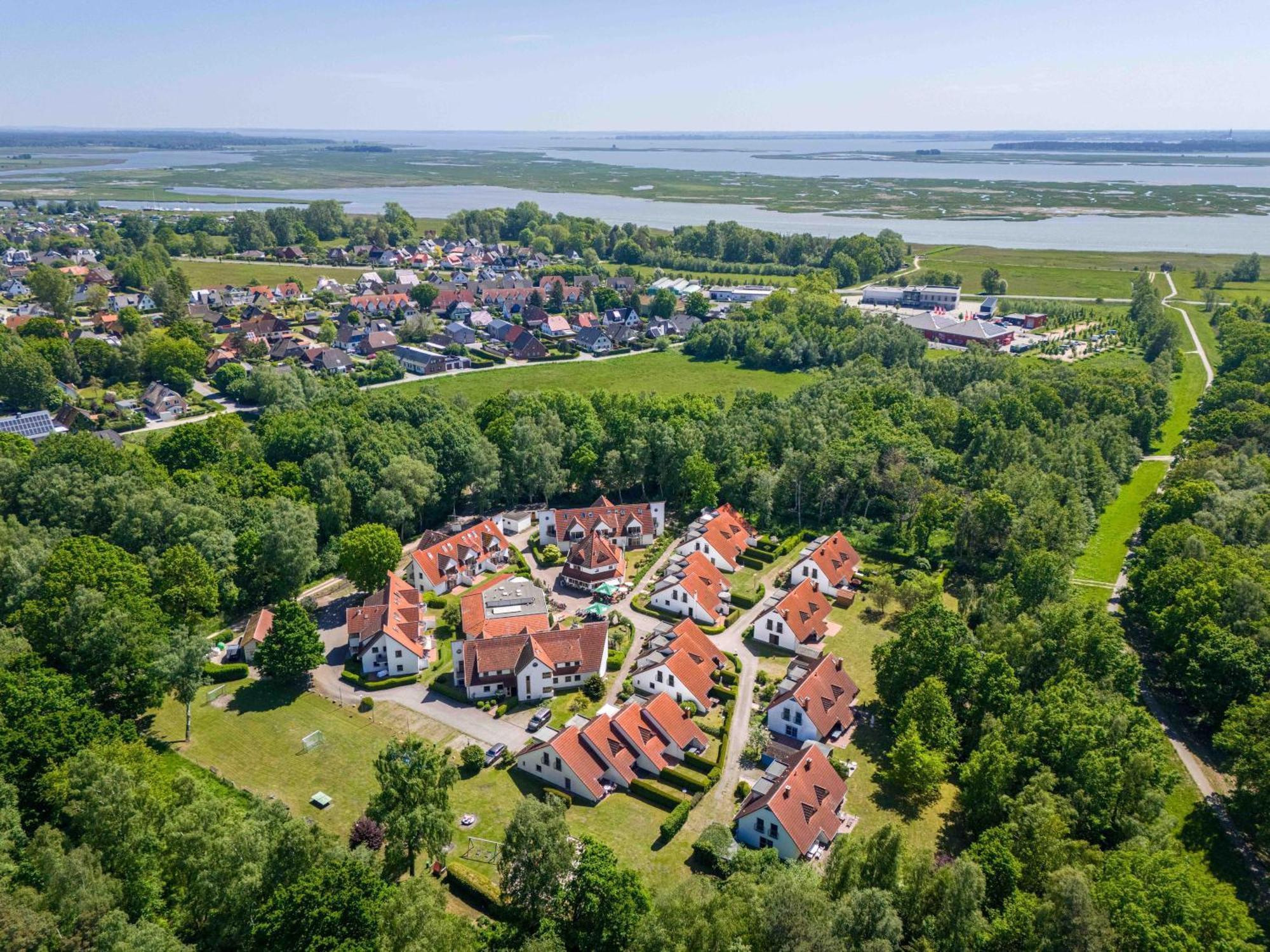 Ferienpark Freesenbruch Wohnung 4 4 - Seeschwalbe Zingst Bagian luar foto