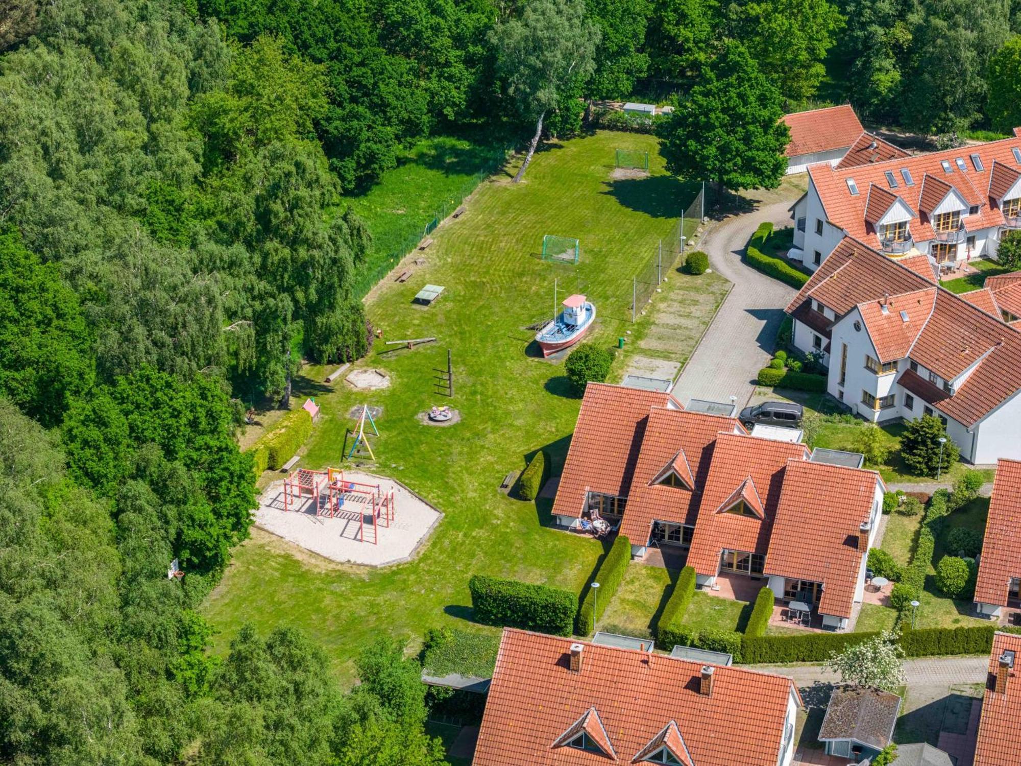 Ferienpark Freesenbruch Wohnung 4 4 - Seeschwalbe Zingst Bagian luar foto